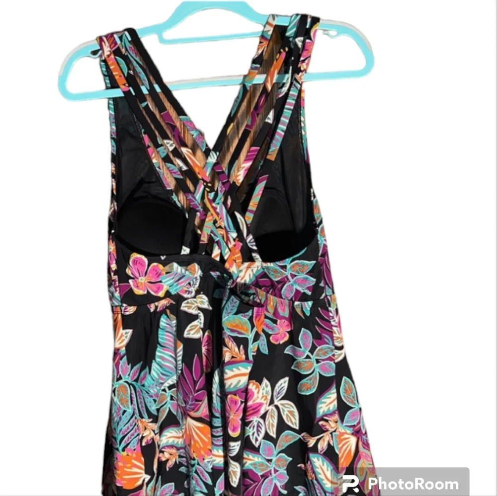 Women's Plus Size The Avenue Tropical Floral Strappy Tankini Top Size 26